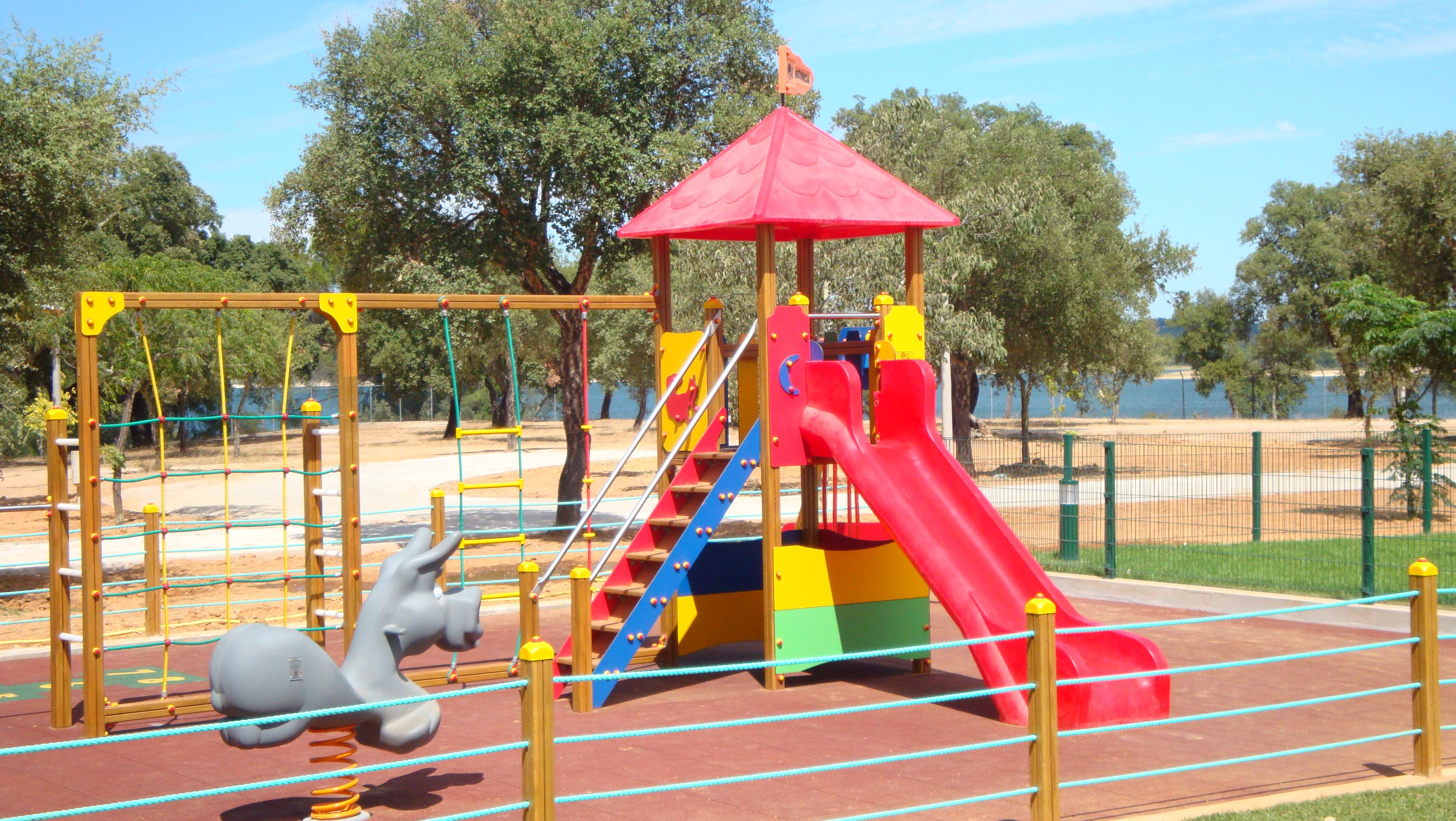 ホテル Parque De Campismo Orbitur モンタルジル エクステリア 写真