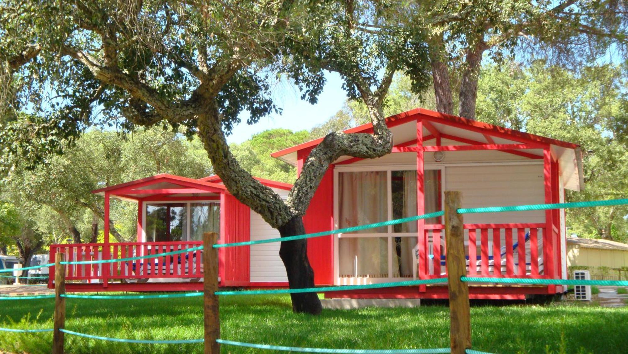 ホテル Parque De Campismo Orbitur モンタルジル エクステリア 写真